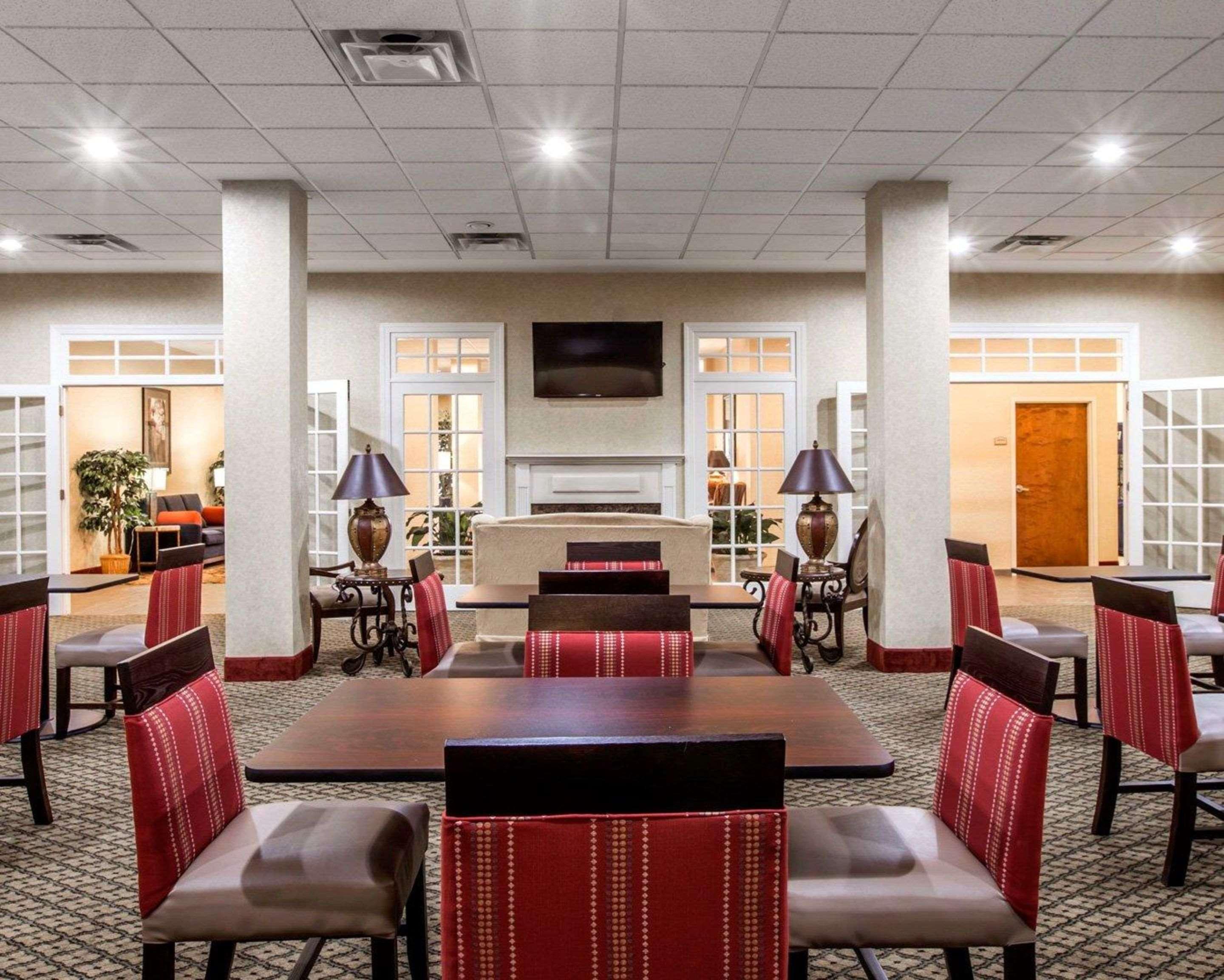 Comfort Inn & Suites Rogersville Экстерьер фото