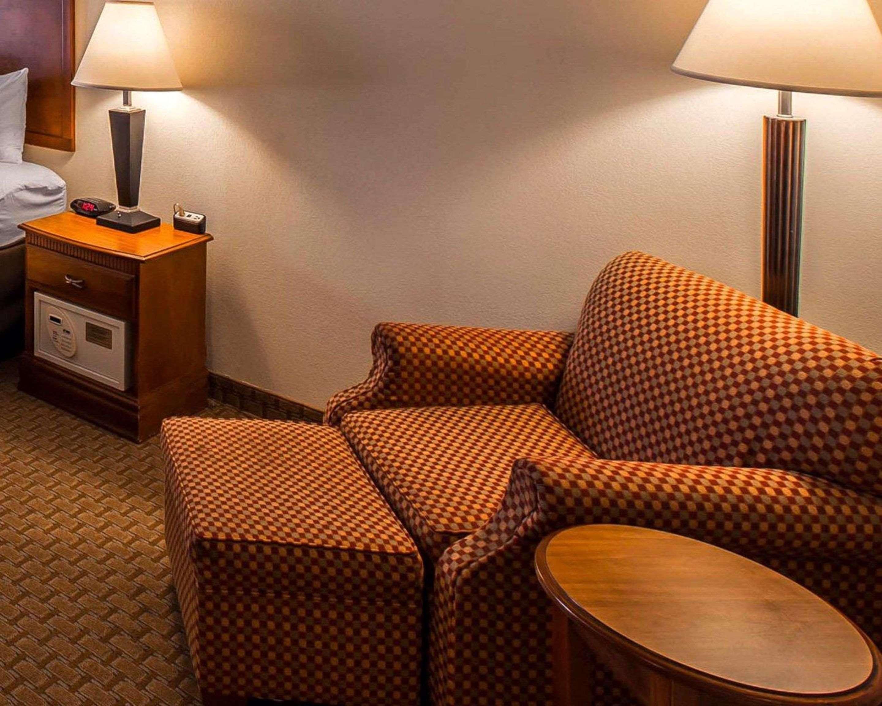 Comfort Inn & Suites Rogersville Экстерьер фото